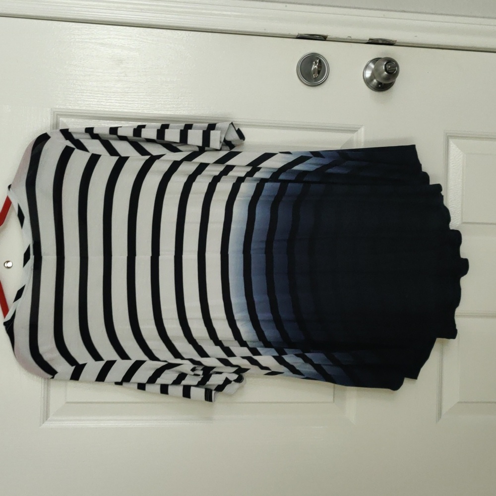 Shirt - Picture 2 of 2